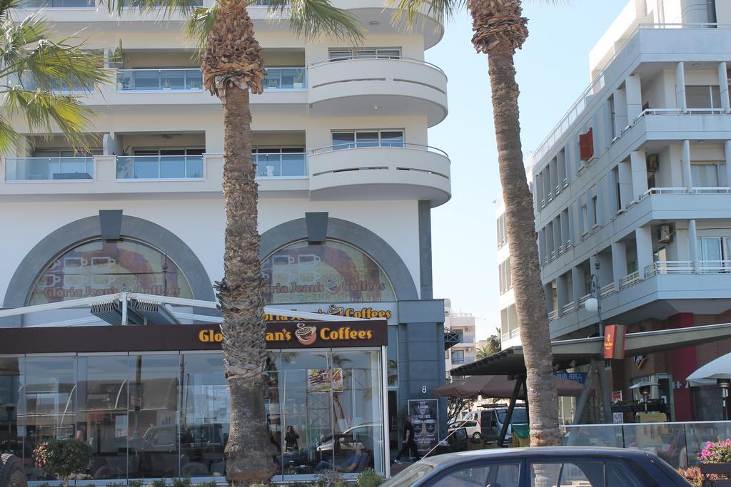 Mama Seaside Apartment Larnaca Exterior photo